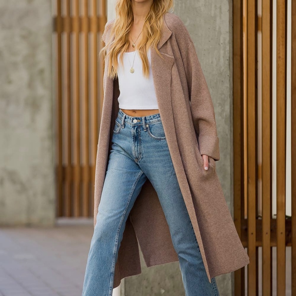 Effortless knitted trenchcoat